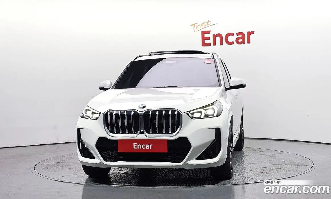 BMW X1 2024 2.0 автомат (гидро), фото 3