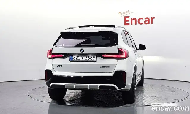 BMW X1 2024 2.0 автомат (гидро), миниатюра 4