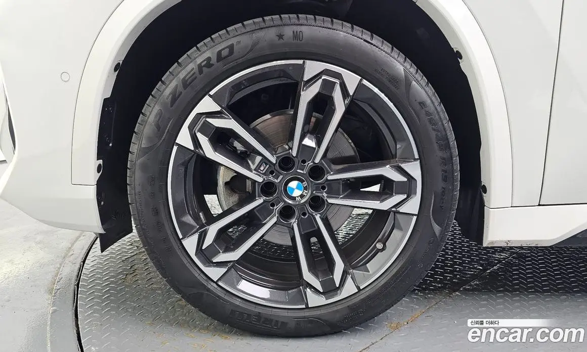 BMW X1 2024 2.0 автомат (гидро), фото 5