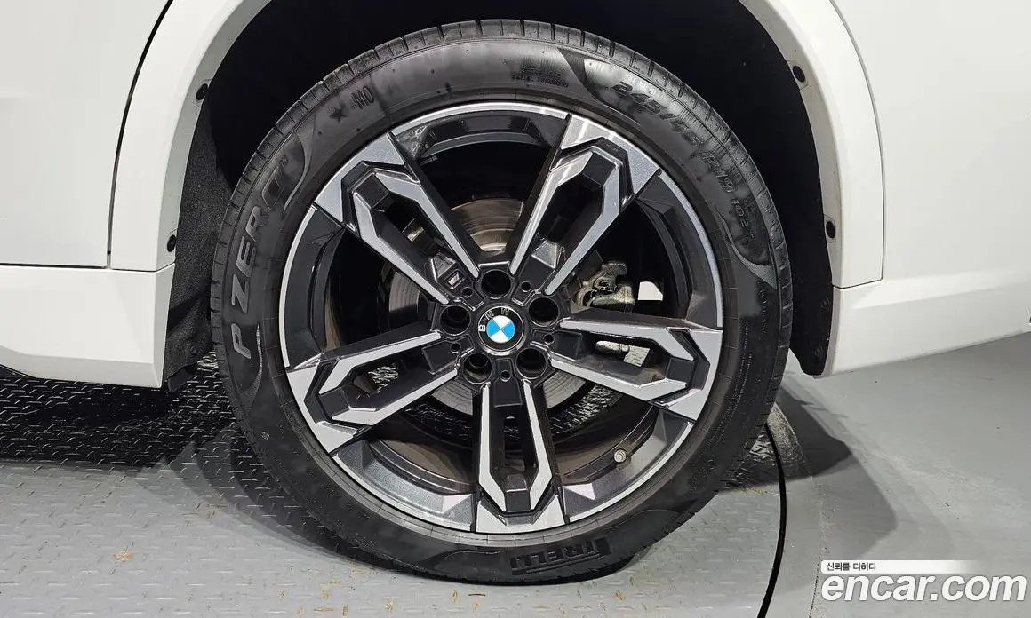 BMW X1 2024 2.0 автомат (гидро), фото 7