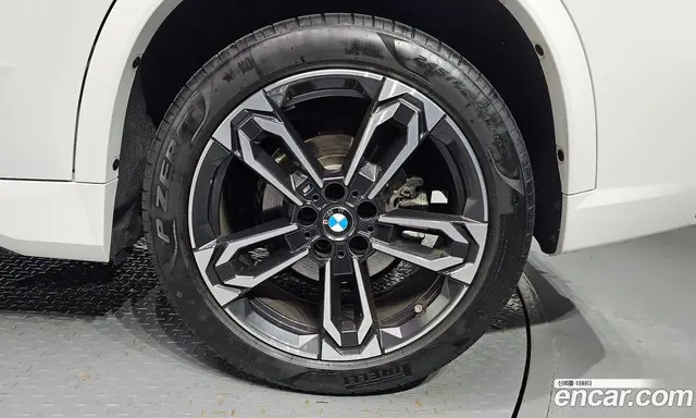 BMW X1 2024 2.0 автомат (гидро), миниатюра 7
