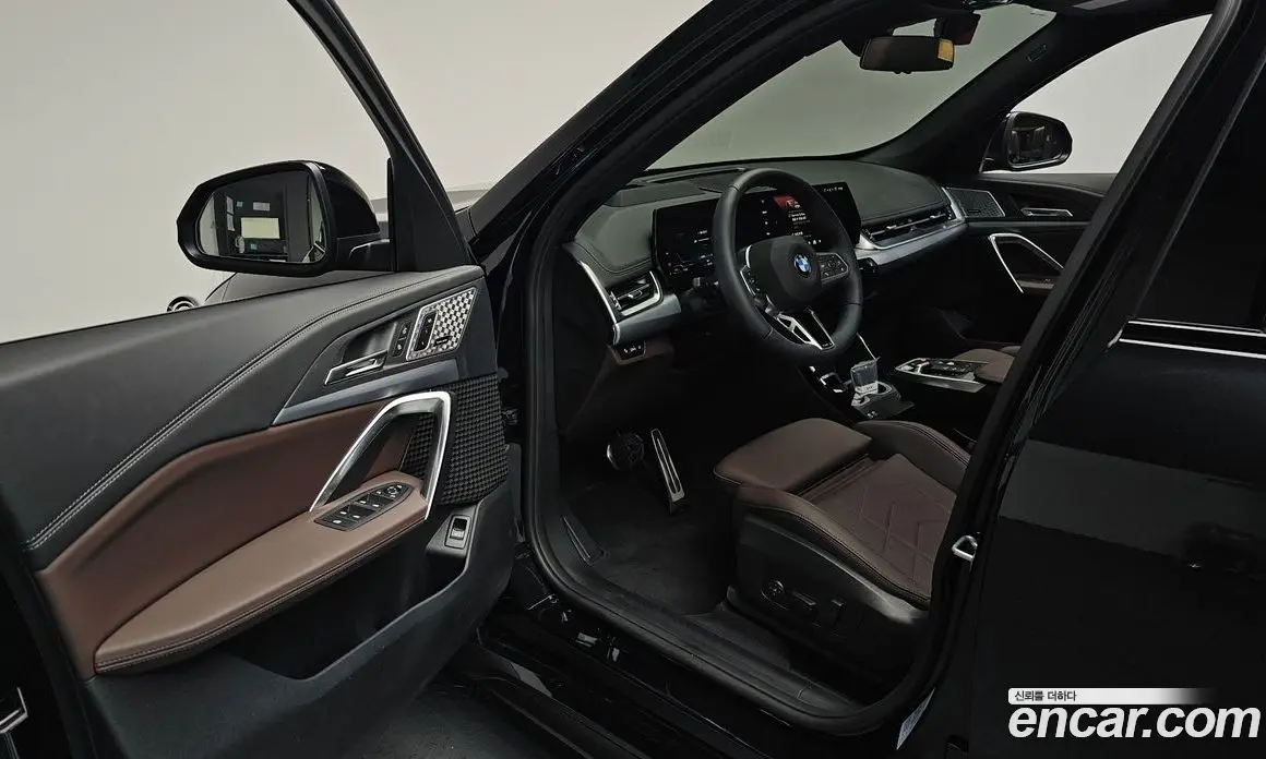 BMW X1 2025 2.0 автомат (гидро), фото 12