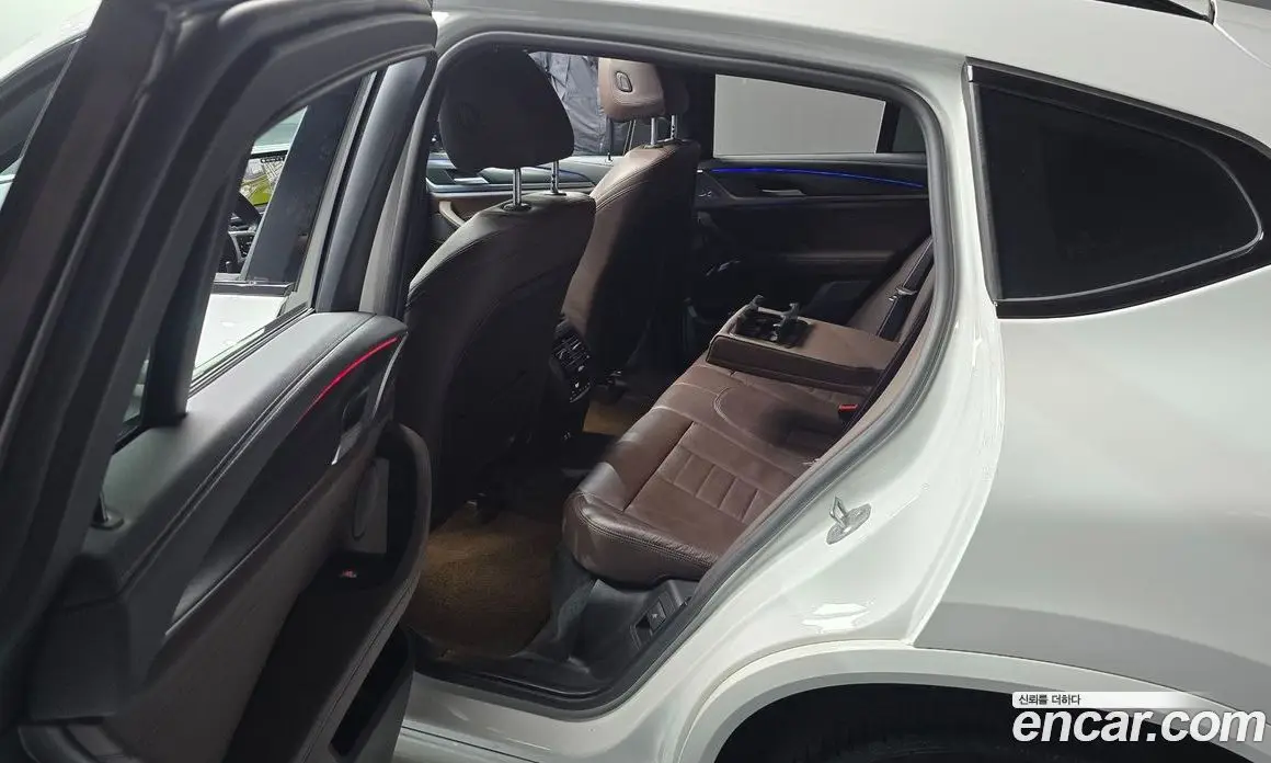 BMW X4 2023 2.0 автомат (гидро), фото 17