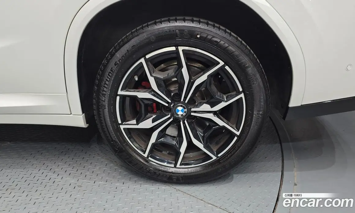 BMW X4 2023 2.0 автомат (гидро), фото 7