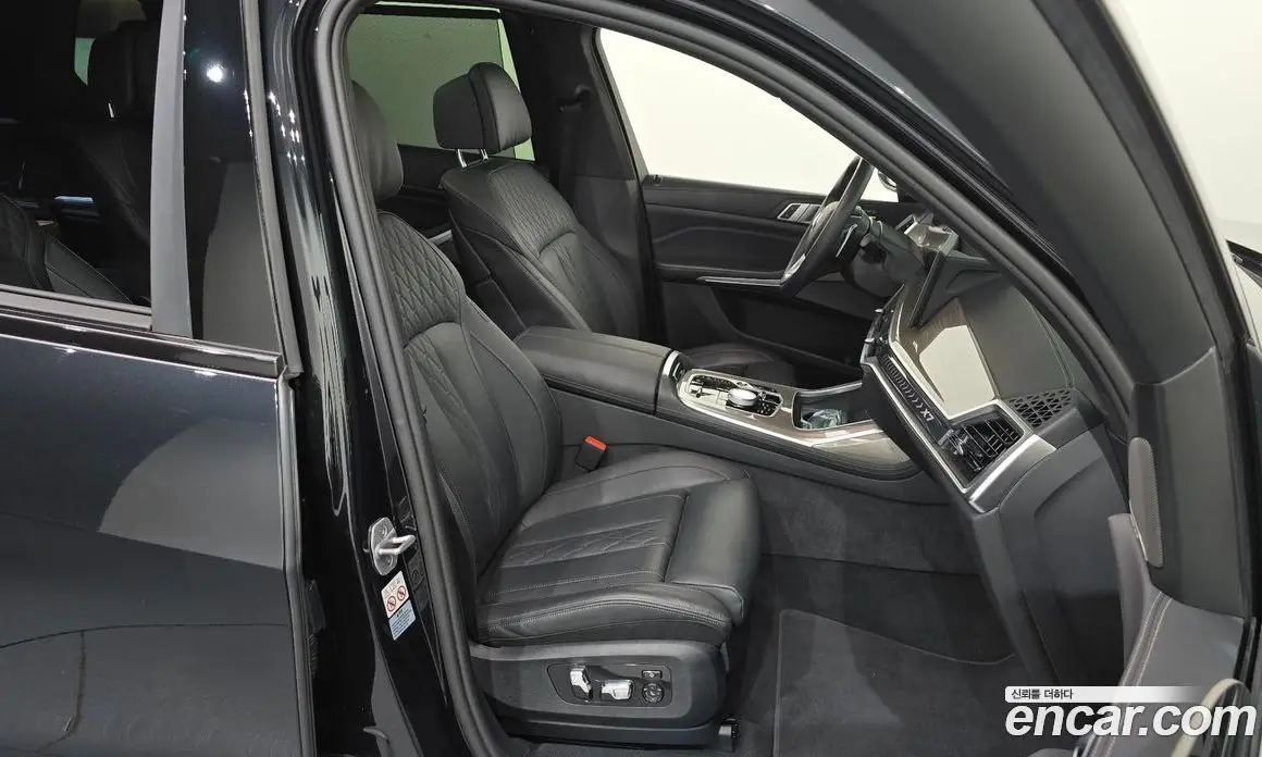 BMW X7 2024 3.0 автомат (гидро), фото 16