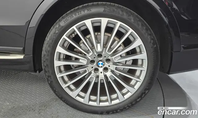 BMW X7 2024 3.0 автомат (гидро), миниатюра 7