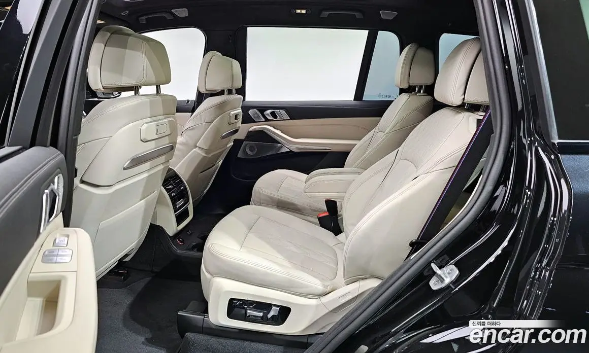BMW X7 2025 4.4 автомат (гидро), фото 17 BMW X7 2025 4.4 автомат (гидро), фото 17