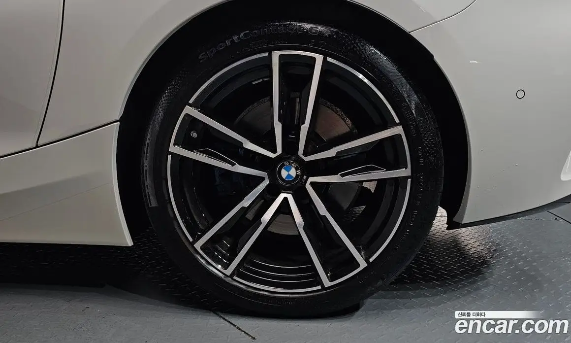 BMW Z4 2025 2.0 автомат (гидро), фото 6 BMW Z4 2025 2.0 автомат (гидро), фото 6