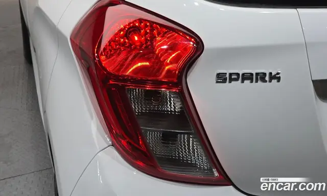 Chevrolet Spark 2017 1.0 автомат (гидро), миниатюра 9