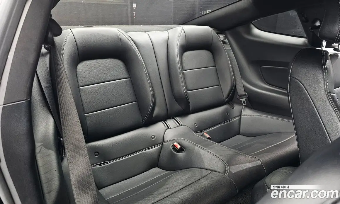 Ford Mustang 2017 2.3 автомат (гидро), фото 16
