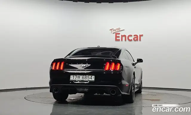 Ford Mustang 2017 2.3 автомат (гидро), миниатюра 3