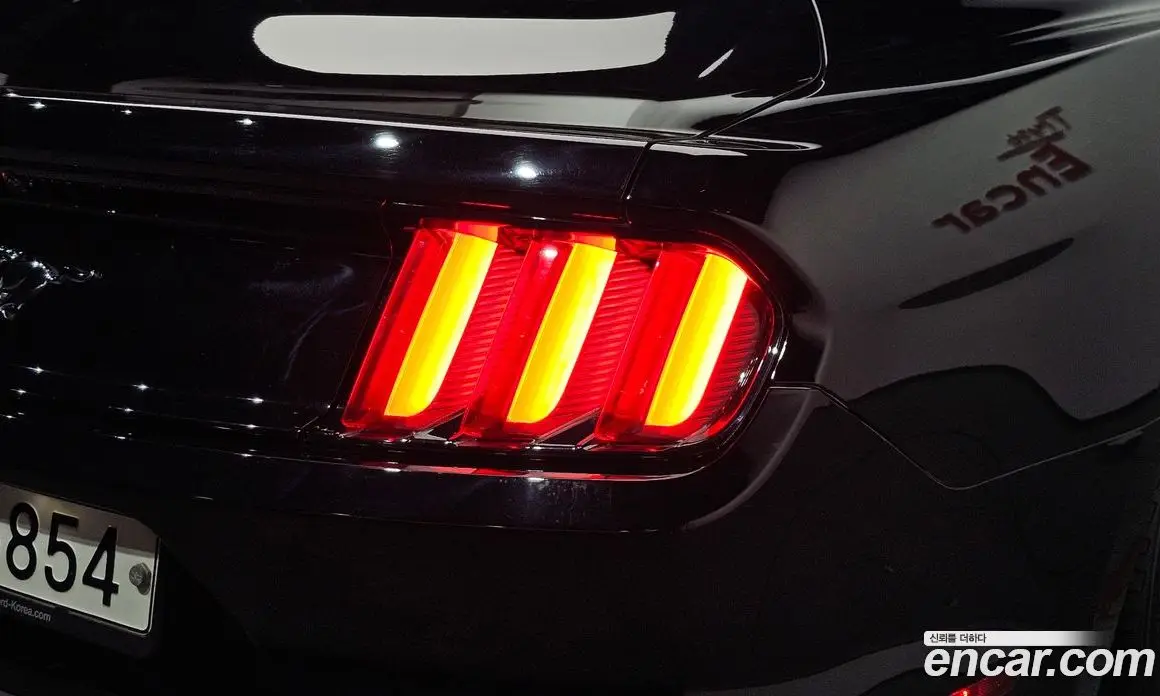 Ford Mustang 2017 2.3 автомат (гидро), фото 8