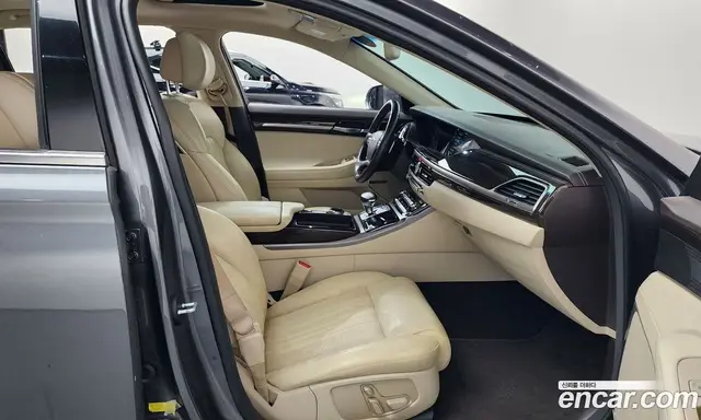 Genesis EQ900, 2016, 101 834 км