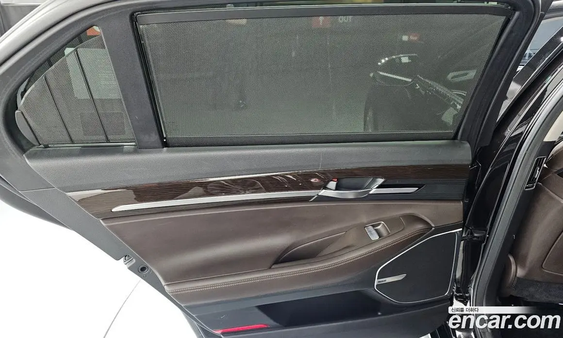 Genesis EQ900 2017 3.3 автомат (гидро), фото 15 Genesis EQ900 2017 3.3 автомат (гидро), фото 15