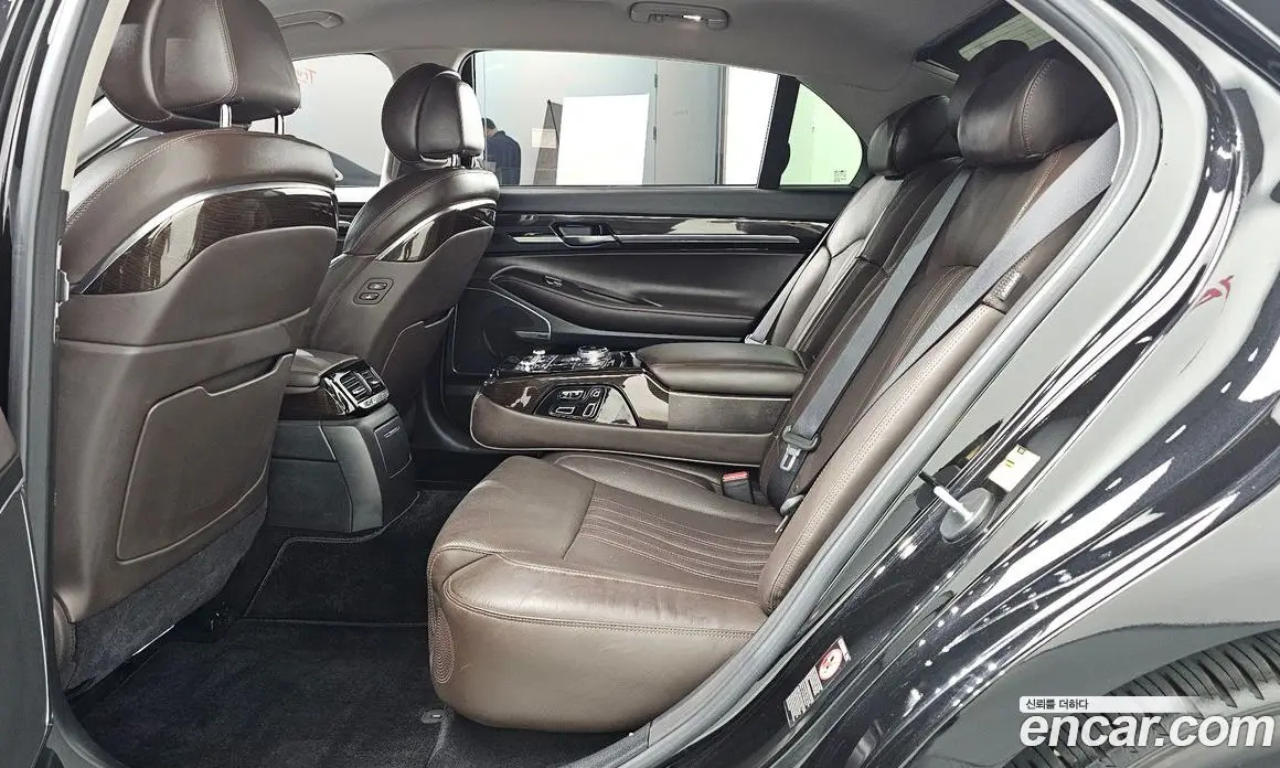 Genesis EQ900 2017 3.3 автомат (гидро), фото 18 Genesis EQ900 2017 3.3 автомат (гидро), фото 18