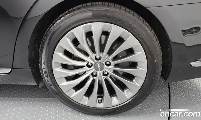 Genesis EQ900 2017 3.3 автомат (гидро), миниатюра 7 Genesis EQ900 2017 3.3 автомат (гидро), миниатюра 7