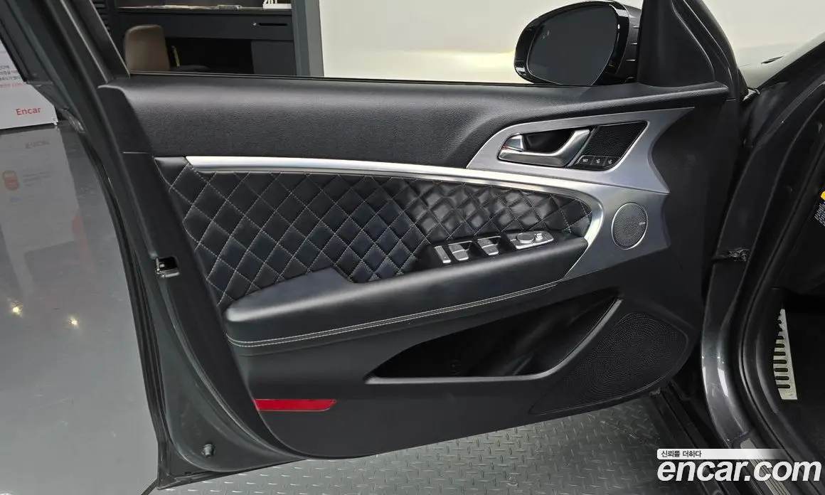 Genesis G70 2019 2.0 автомат (гидро), фото 14 Genesis G70 2019 2.0 автомат (гидро), фото 14