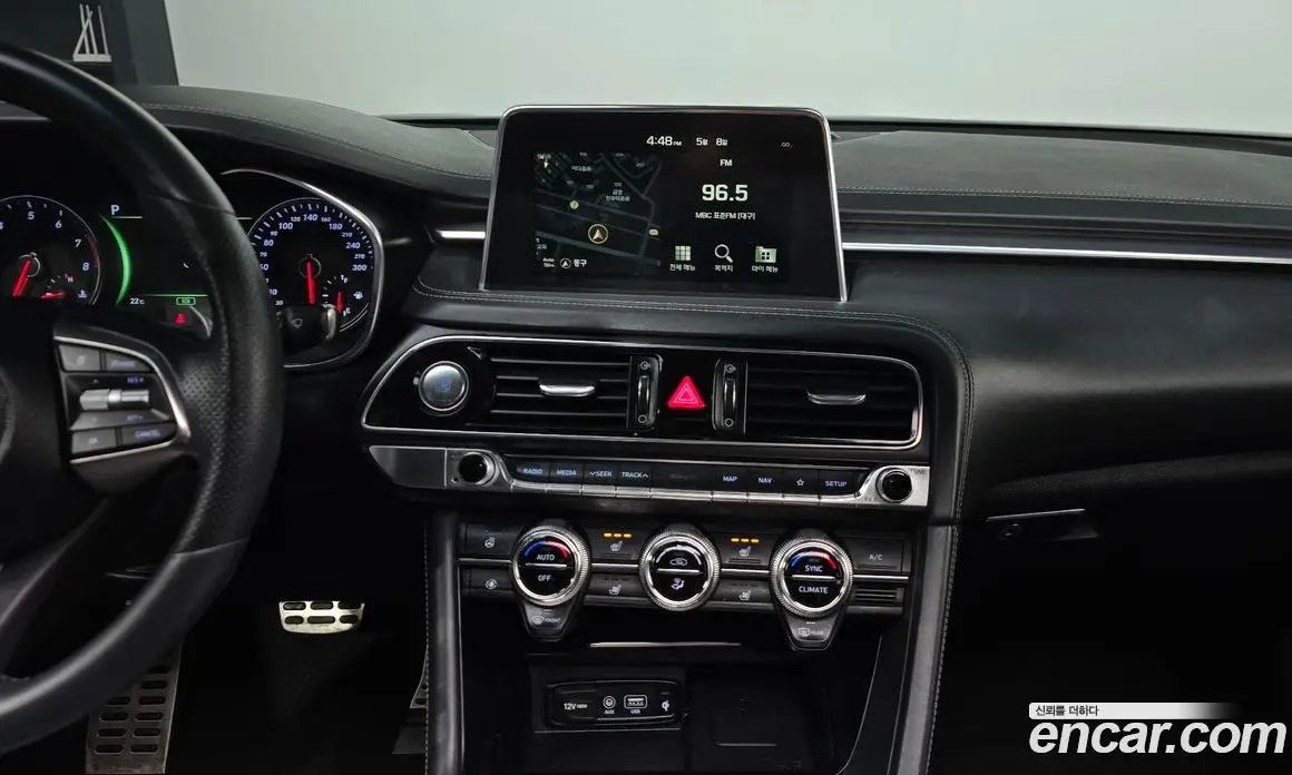 Genesis G70 2019 2.0 автомат (гидро), фото 19 Genesis G70 2019 2.0 автомат (гидро), фото 19