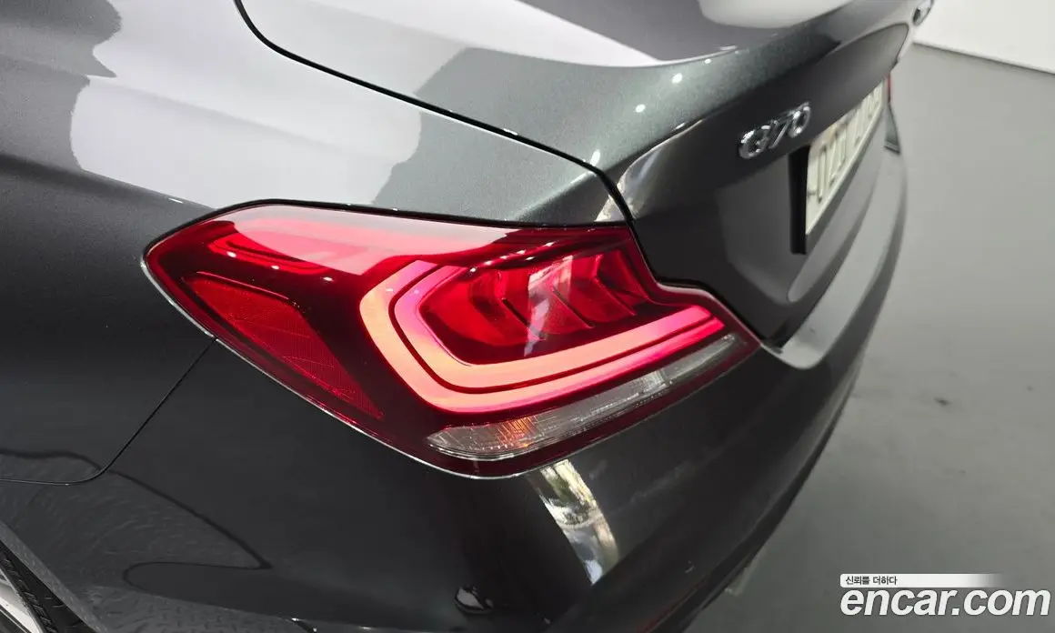 Genesis G70 2019 2.0 автомат (гидро), фото 9 Genesis G70 2019 2.0 автомат (гидро), фото 9