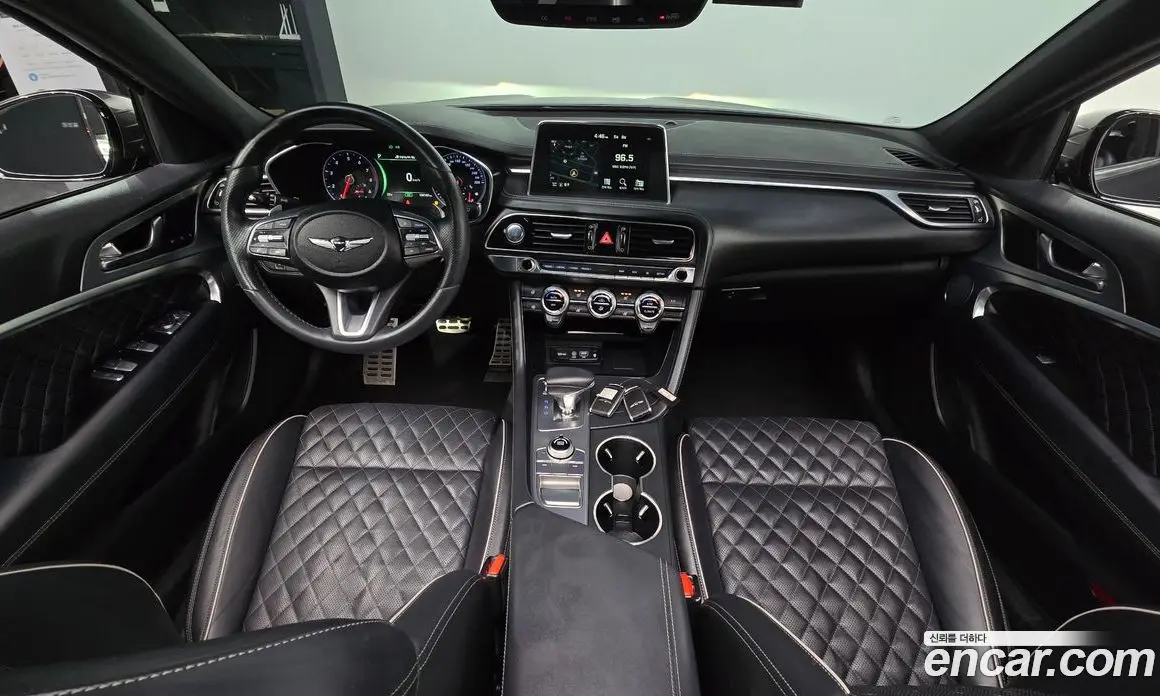 Genesis G70 2019 2.0 автомат (гидро), фото 10 Genesis G70 2019 2.0 автомат (гидро), фото 10