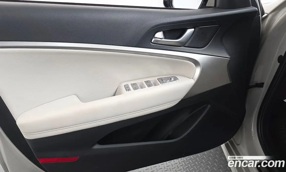 Genesis G70 2024 2.5 автомат (гидро), фото 14 Genesis G70 2024 2.5 автомат (гидро), фото 14