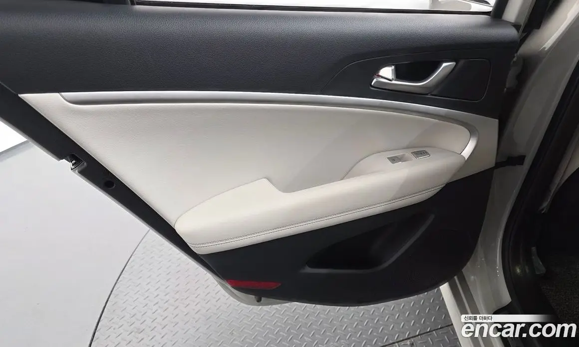 Genesis G70 2024 2.5 автомат (гидро), фото 15 Genesis G70 2024 2.5 автомат (гидро), фото 15