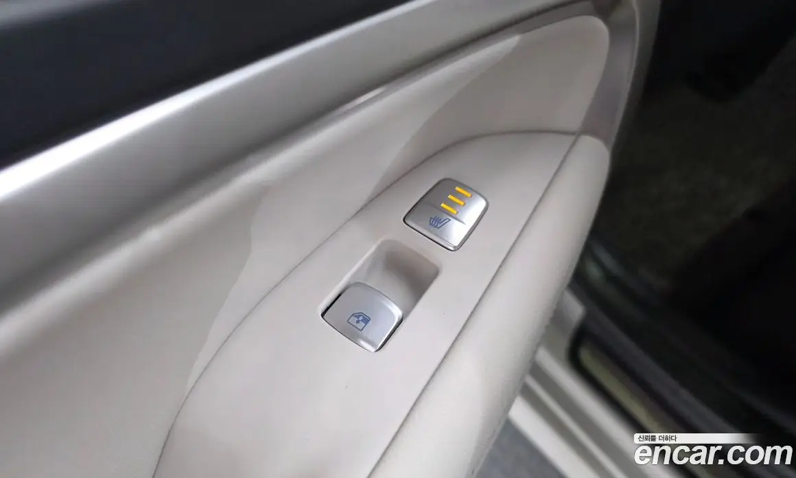 Genesis G70 2024 2.5 автомат (гидро), фото 18 Genesis G70 2024 2.5 автомат (гидро), фото 18