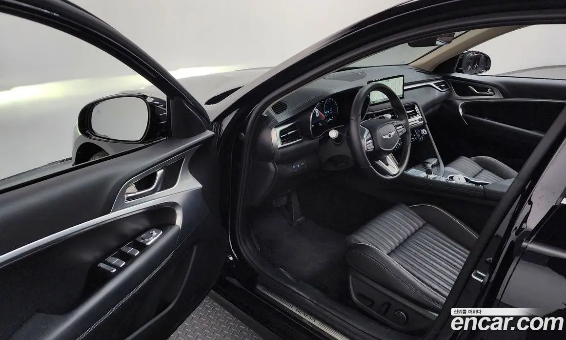 Genesis G70 2025 2.5 автомат (гидро), фото 13 Genesis G70 2025 2.5 автомат (гидро), фото 13