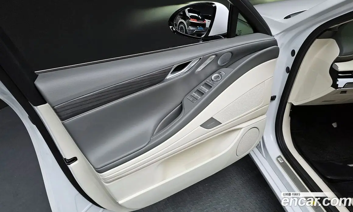 Genesis G80 2025 0.2 автомат (гидро), фото 13