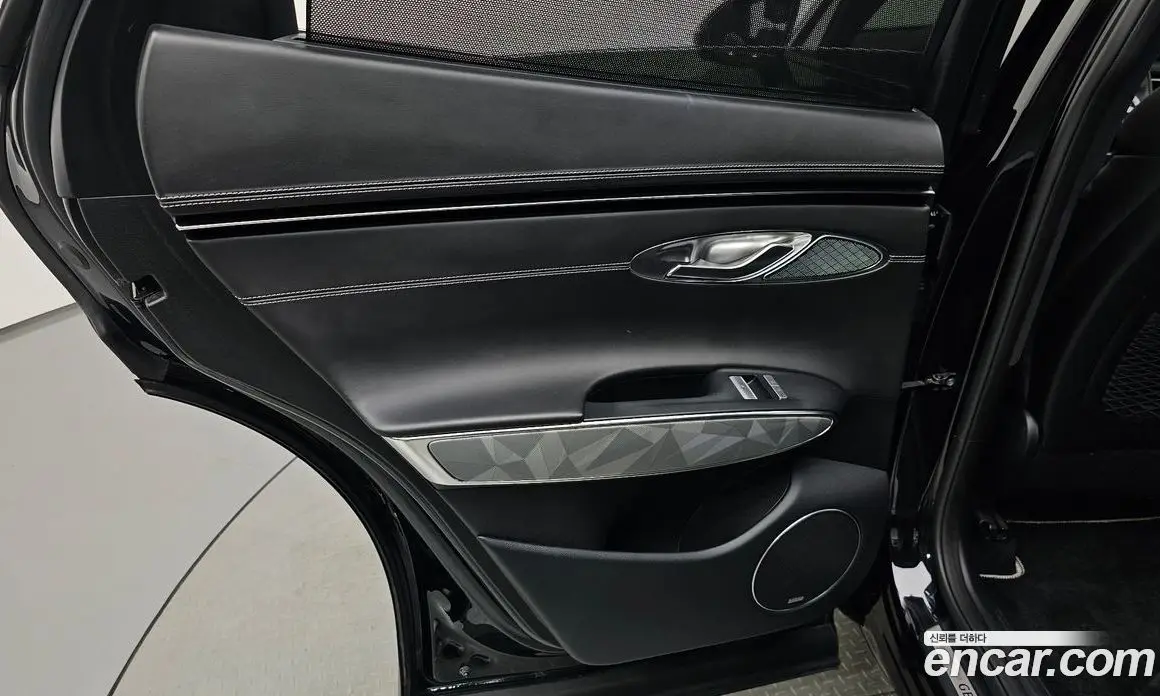 Genesis GV70 2022 2.2 автомат (гидро), фото 14 Genesis GV70 2022 2.2 автомат (гидро), фото 14