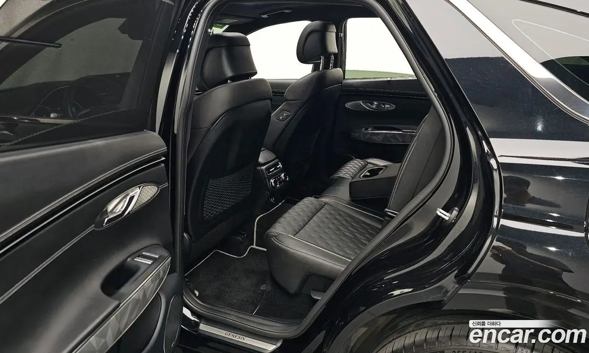 Genesis GV70 2022 2.2 автомат (гидро), фото 15 Genesis GV70 2022 2.2 автомат (гидро), фото 15