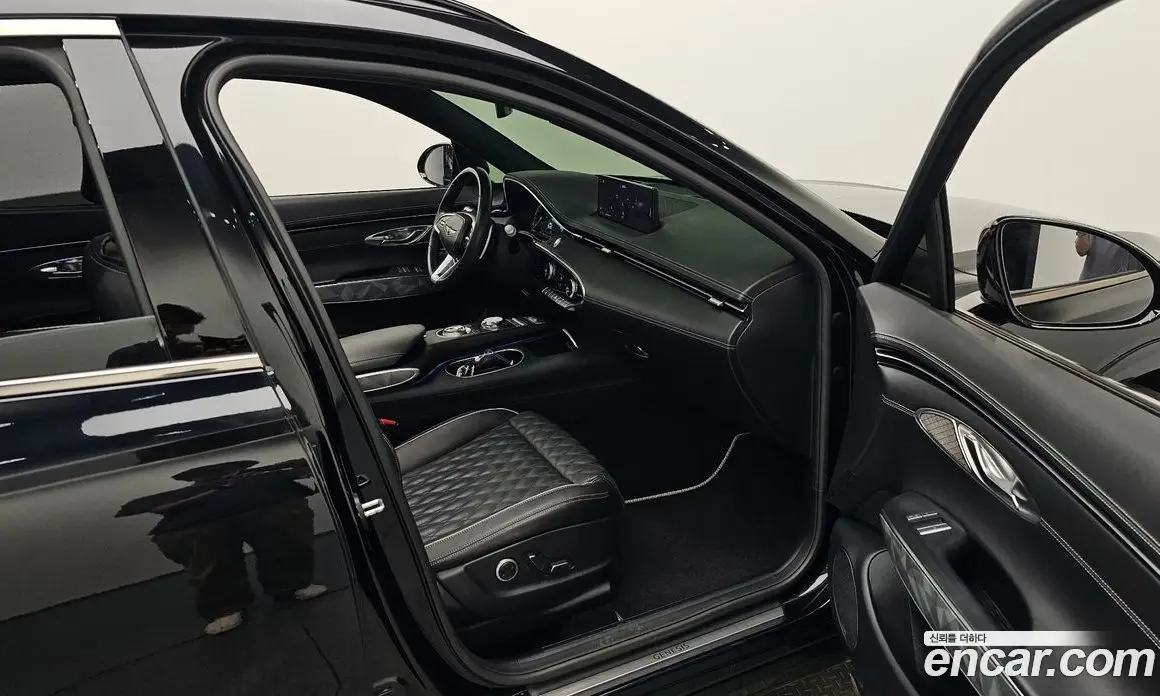 Genesis GV70 2022 2.2 автомат (гидро), фото 16 Genesis GV70 2022 2.2 автомат (гидро), фото 16