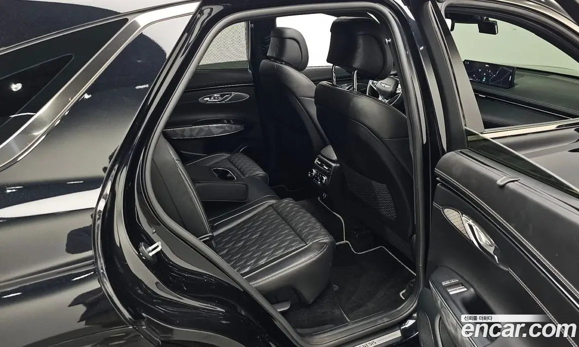 Genesis GV70 2022 2.2 автомат (гидро), фото 17 Genesis GV70 2022 2.2 автомат (гидро), фото 17