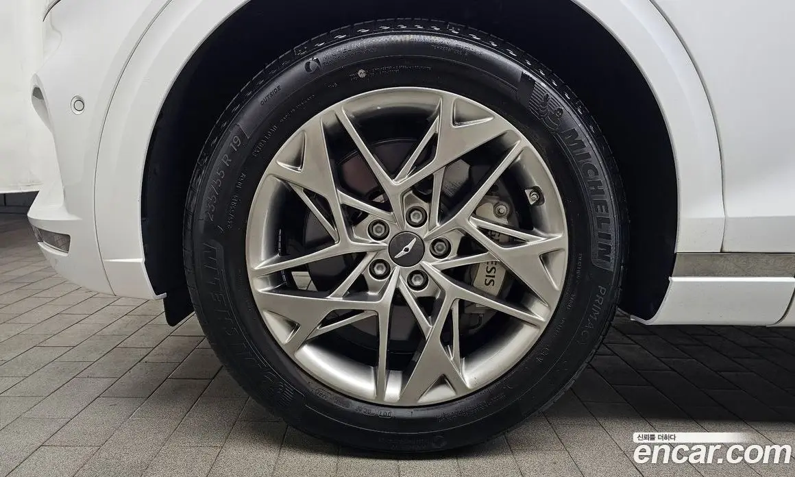 Genesis GV70 2023 2.5 автомат (гидро), фото 4 Genesis GV70 2023 2.5 автомат (гидро), фото 4