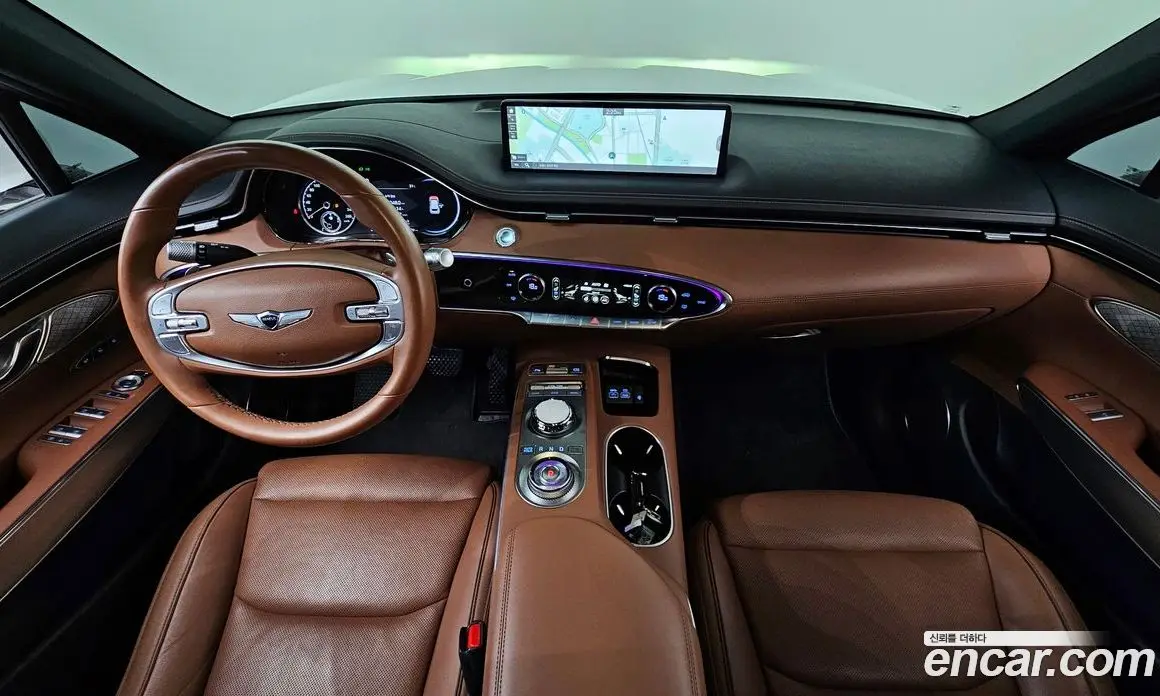 Genesis GV70 2023 2.5 автомат (гидро), фото 7 Genesis GV70 2023 2.5 автомат (гидро), фото 7