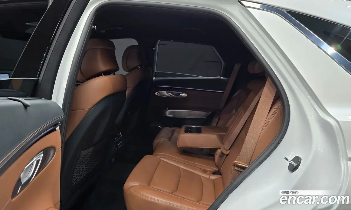 Genesis GV70 2025 2.5 автомат (гидро), фото 16 Genesis GV70 2025 2.5 автомат (гидро), фото 16