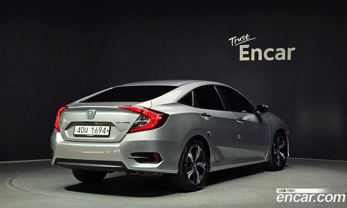 Honda Civic 2017 2.0 автомат (гидро), фото 2 Honda Civic 2017 2.0 автомат (гидро), фото 2