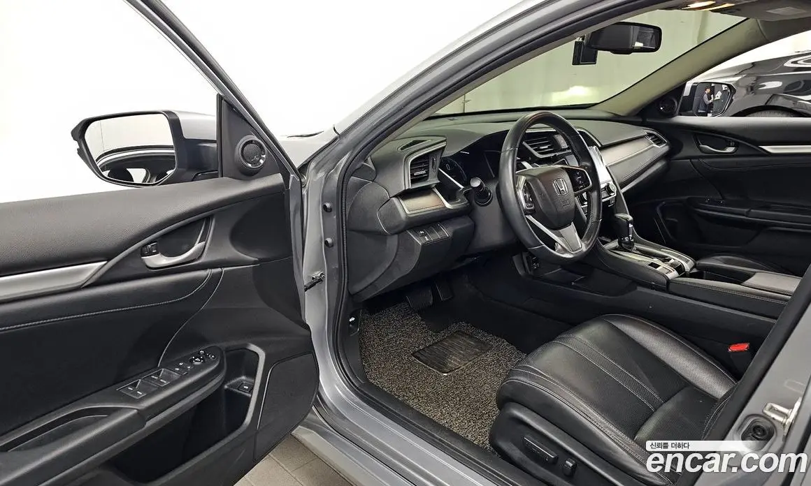 Honda Civic 2017 2.0 автомат (гидро), фото 13 Honda Civic 2017 2.0 автомат (гидро), фото 13