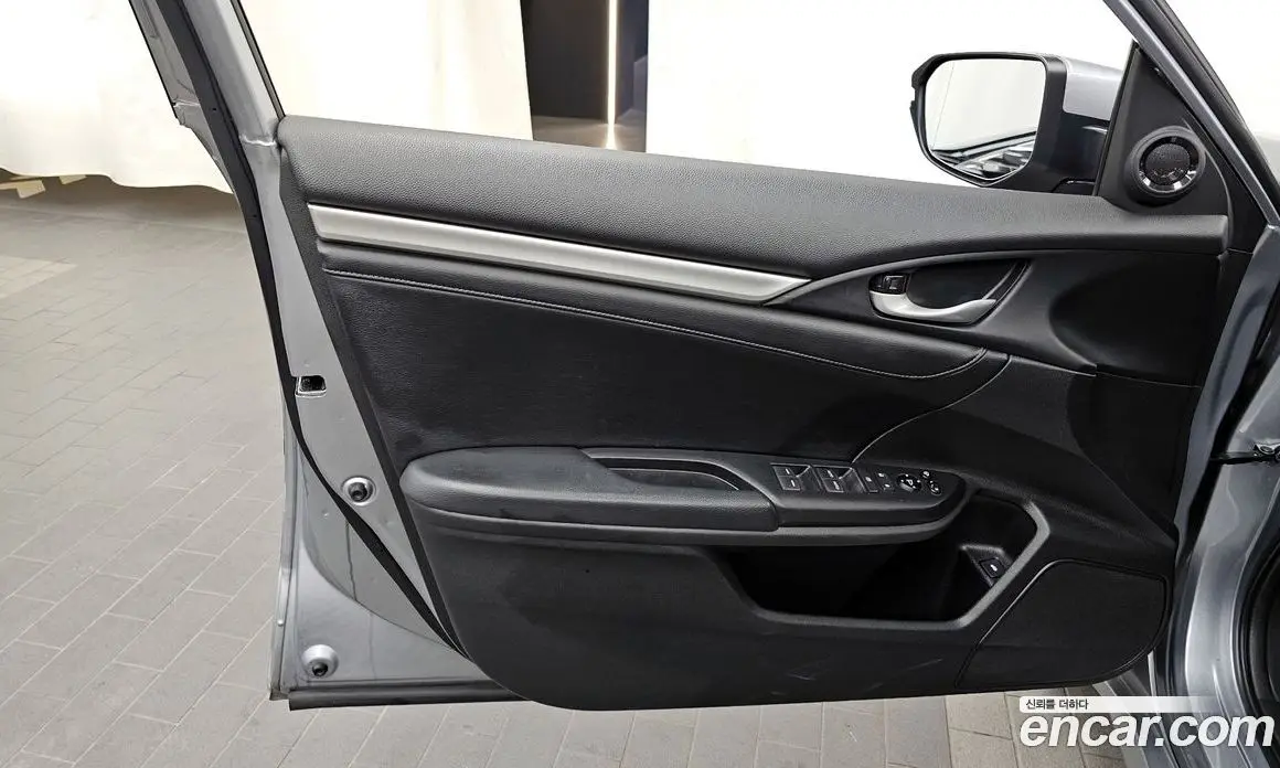 Honda Civic 2017 2.0 автомат (гидро), фото 14 Honda Civic 2017 2.0 автомат (гидро), фото 14