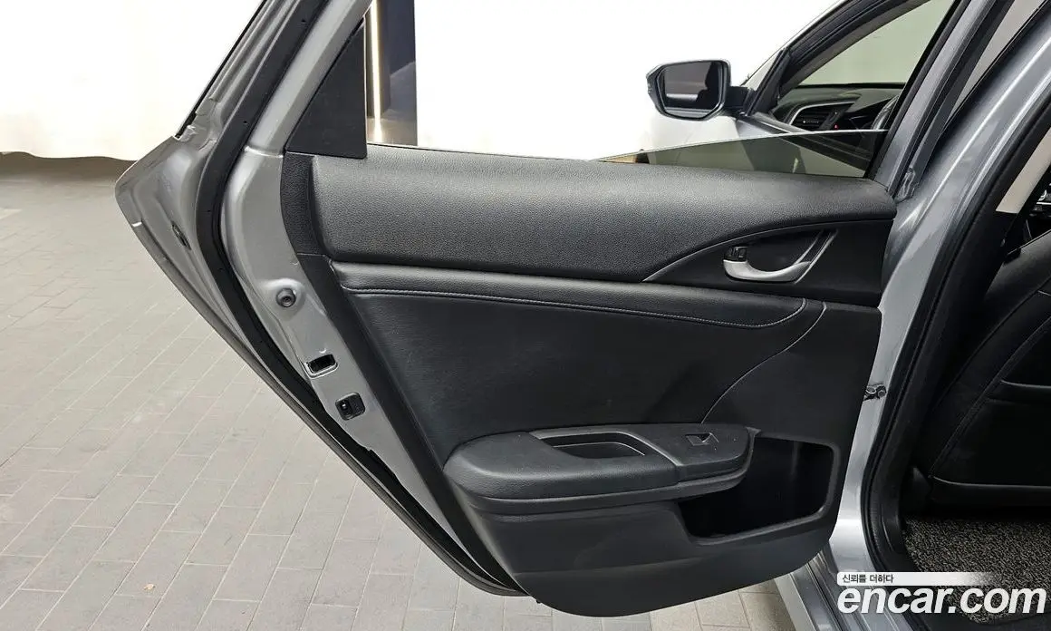Honda Civic 2017 2.0 автомат (гидро), фото 15 Honda Civic 2017 2.0 автомат (гидро), фото 15