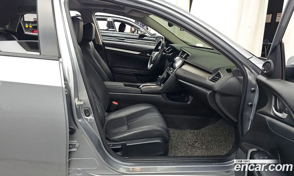 Honda Civic 2017 2.0 автомат (гидро), фото 17 Honda Civic 2017 2.0 автомат (гидро), фото 17