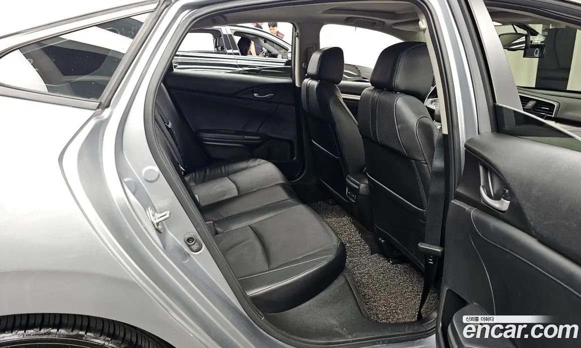 Honda Civic 2017 2.0 автомат (гидро), фото 18 Honda Civic 2017 2.0 автомат (гидро), фото 18