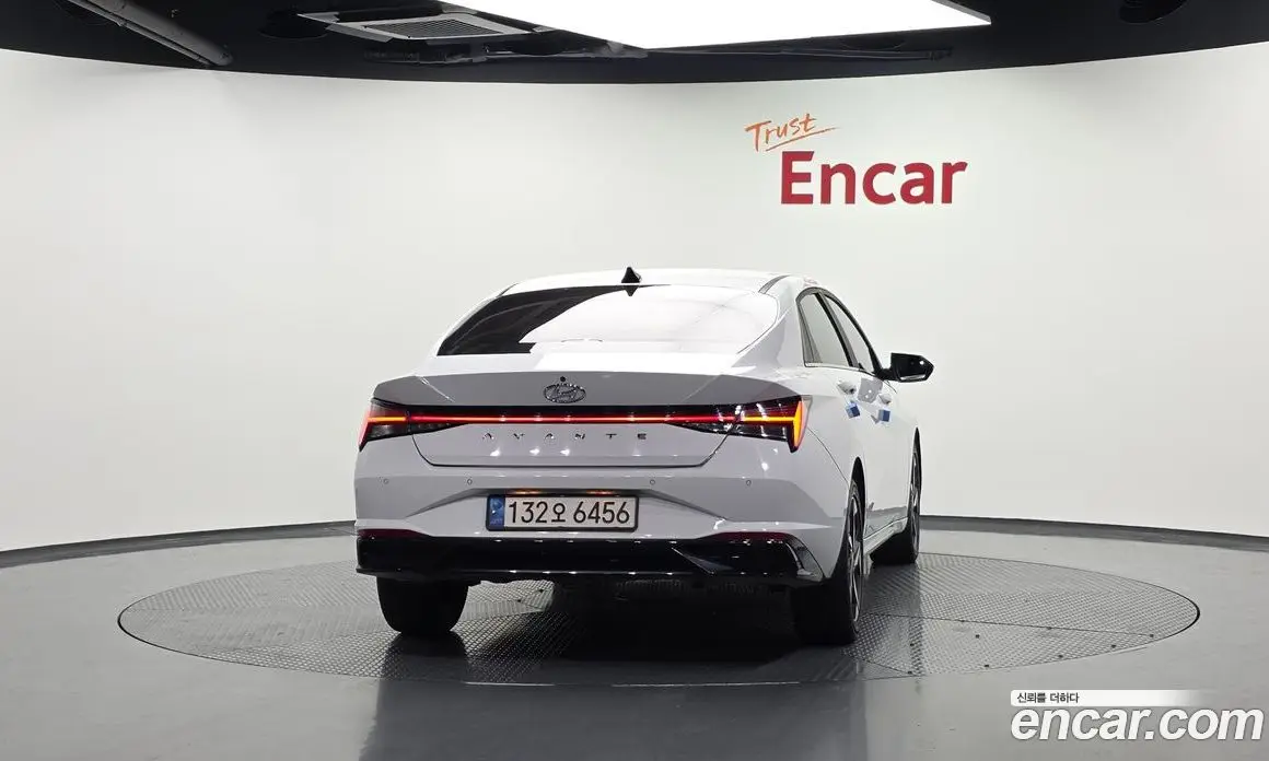 Hyundai Avante 2021 1.6 автомат (гидро), фото 4