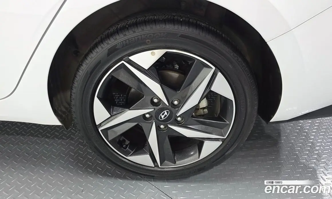 Hyundai Avante 2021 1.6 автомат (гидро), фото 7