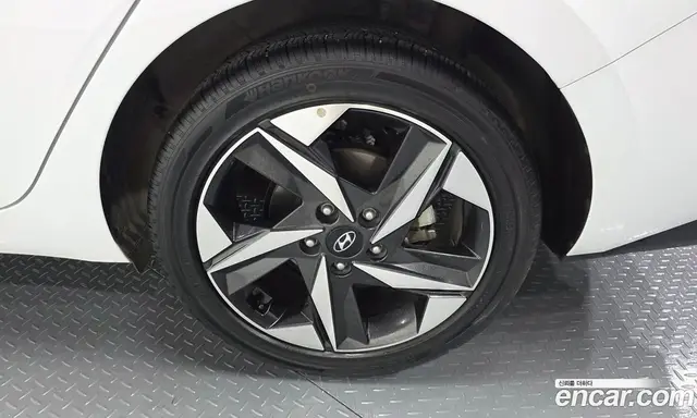 Hyundai Avante 2021 1.6 автомат (гидро), миниатюра 7