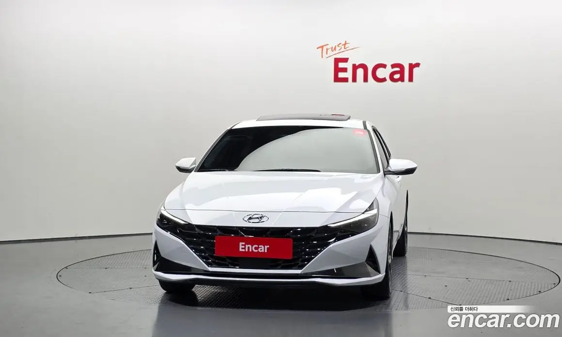 Hyundai Avante 2022 1.6 автомат (гидро), фото 3