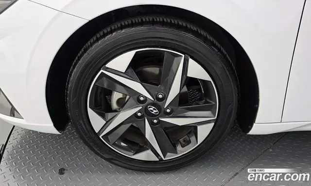 Hyundai Avante 2022 1.6 автомат (гидро), миниатюра 5
