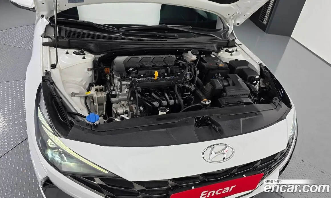 Hyundai Avante 2022 1.6 автомат (гидро), фото 6