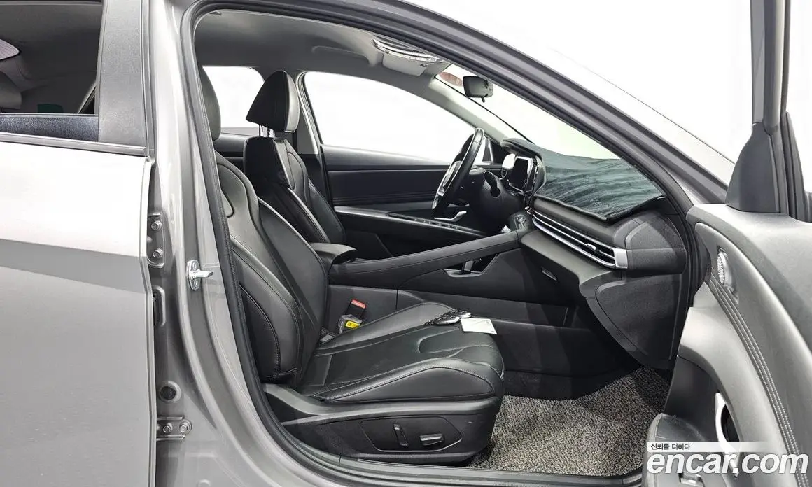 Hyundai Avante 2023 1.6 автомат (гидро), фото 16