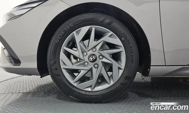 Hyundai Avante 2023 1.6 автомат (гидро), миниатюра 5